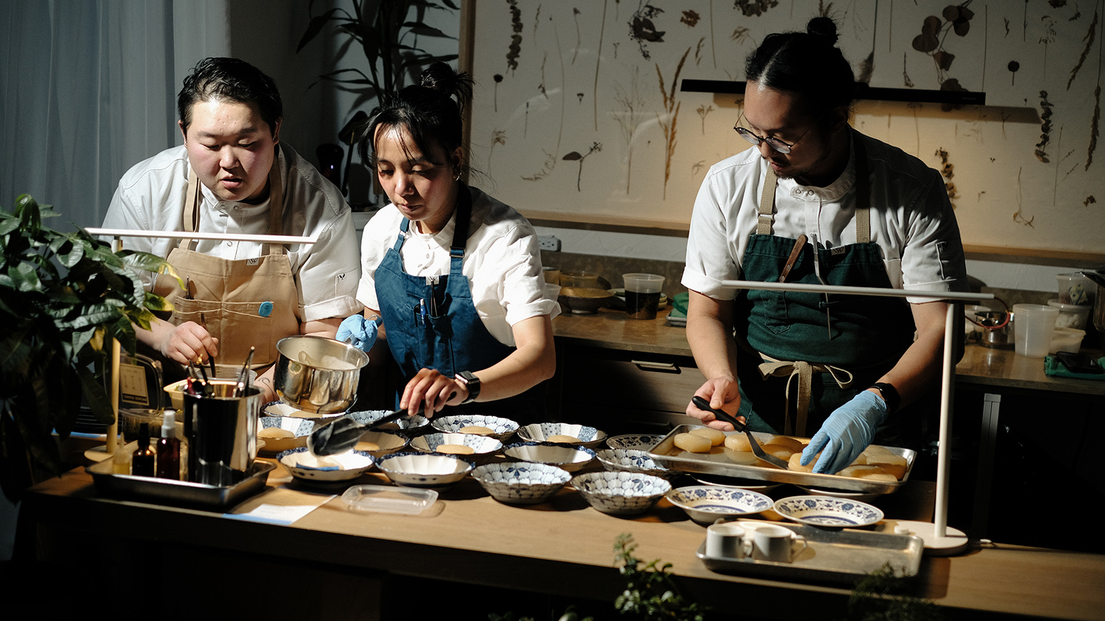 Light Gathering in the Yu&agrave;n  光聚院心