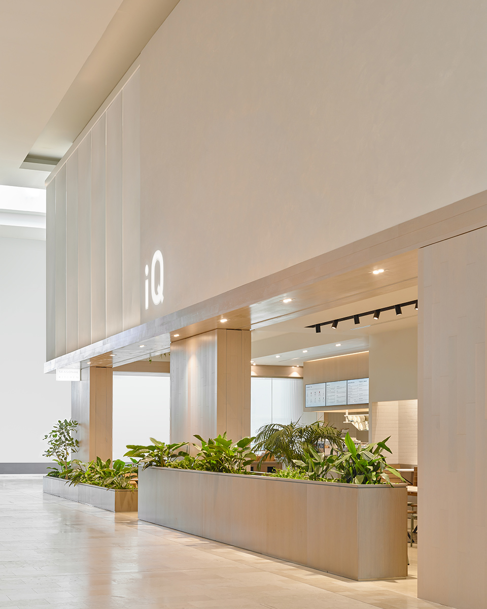 iQ Food Co., Yorkdale Mall